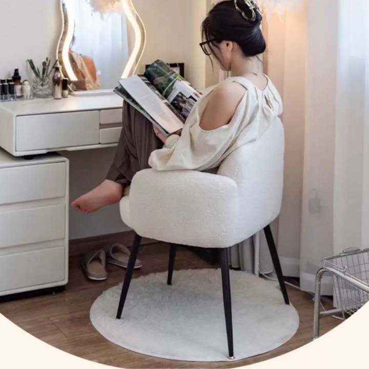 ISLEY Modern Boucle Chair