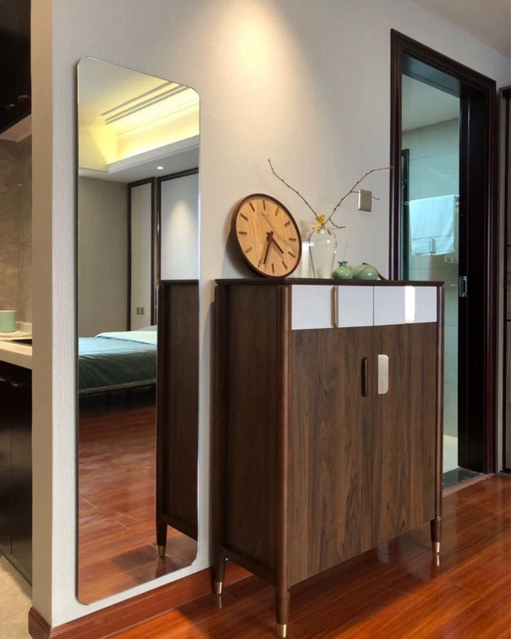 JEN Minimalistic Wall Mirror