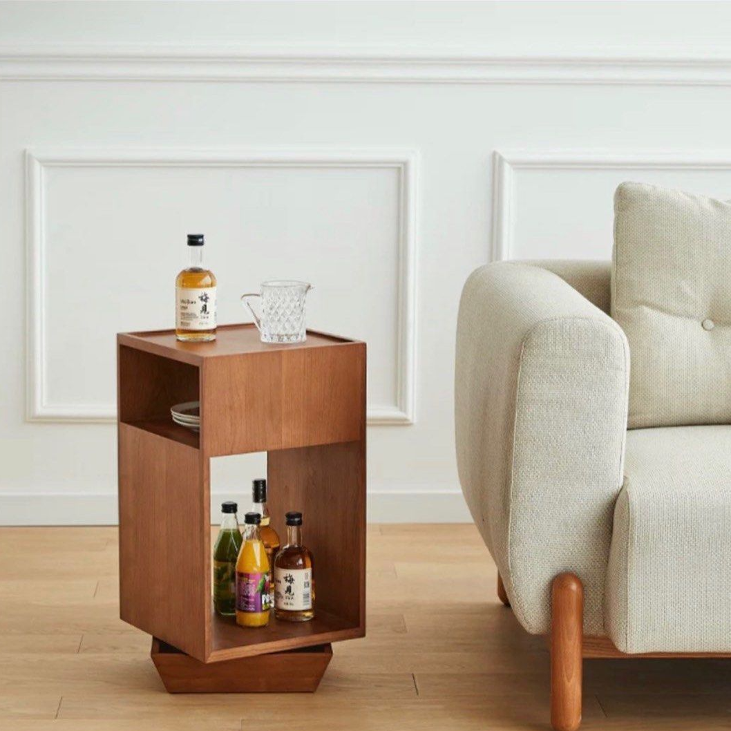 LEIGH Rotating Coffee Table
