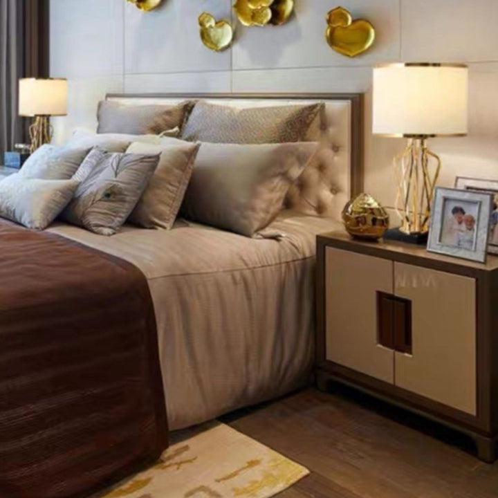 KELNY Modern Luxury Table Lamp