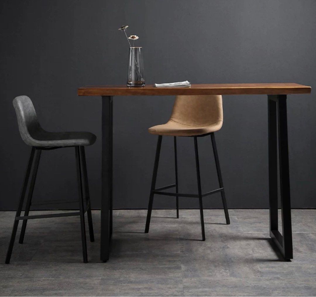 TERREN Rustic Bar Table & Stools
