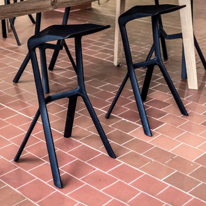SENSE Modern Bar Stool