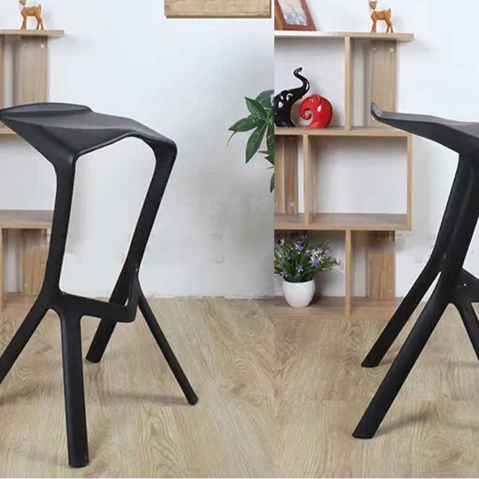 SENSE Modern Bar Stool