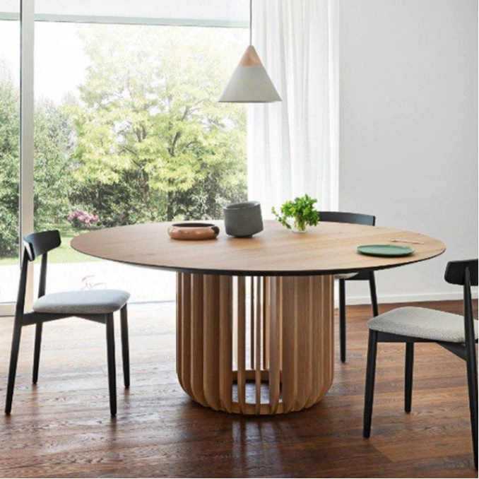 LUCAN Modern Solid Wood Round Dining Table