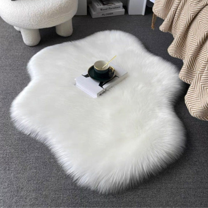 TORS Fluffy Minimalistic Rug