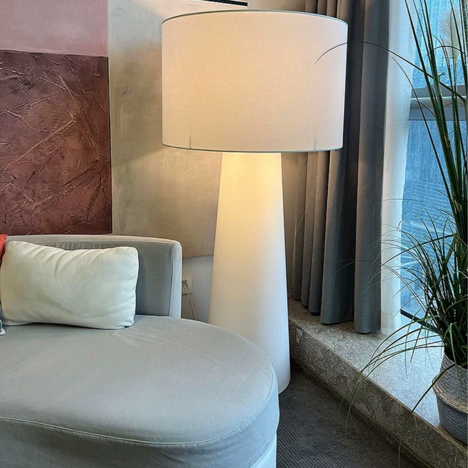 MACAN Modern Floor Lamp