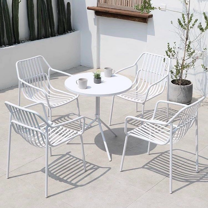 ARIEN Modern Outdoor Table & Chairs