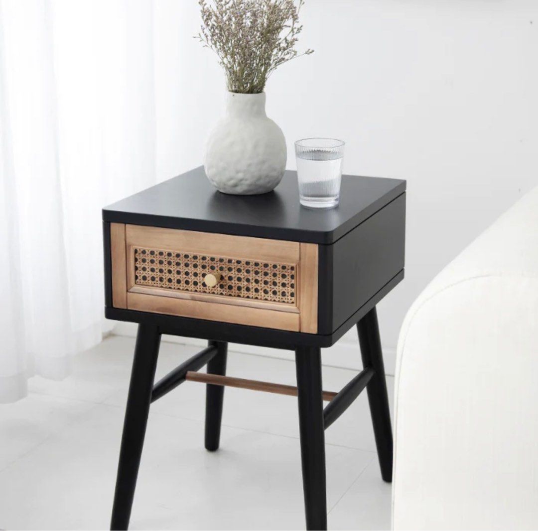 MAVIOE Designer Nightstand