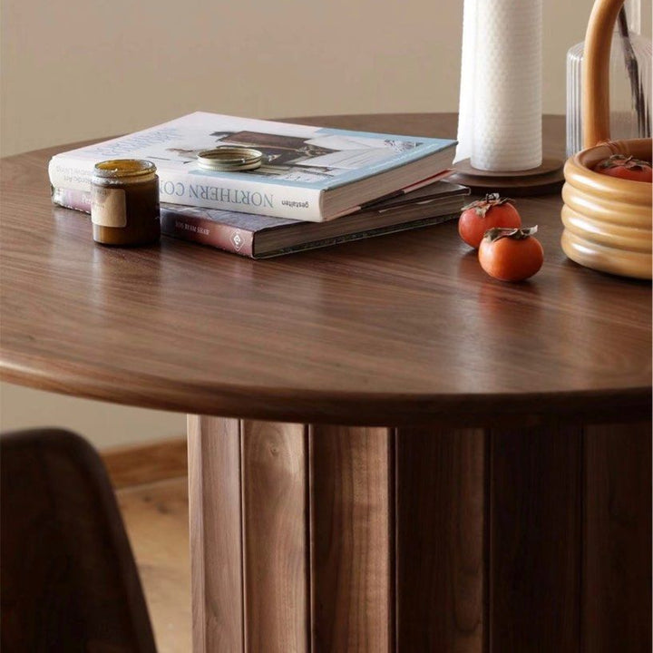 ELVIS Round Wood Dining Table