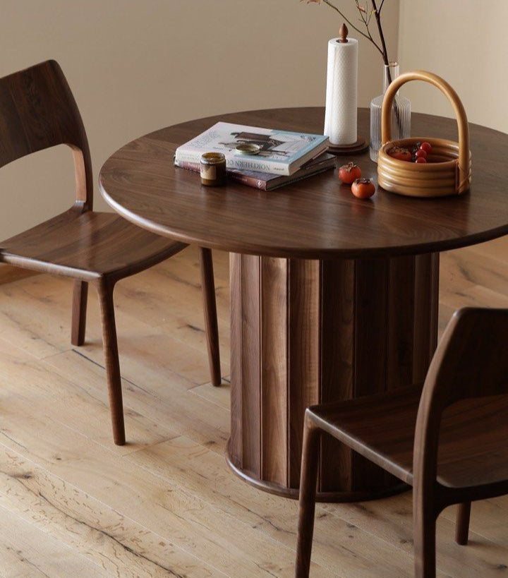 ELVIS Round Wood Dining Table