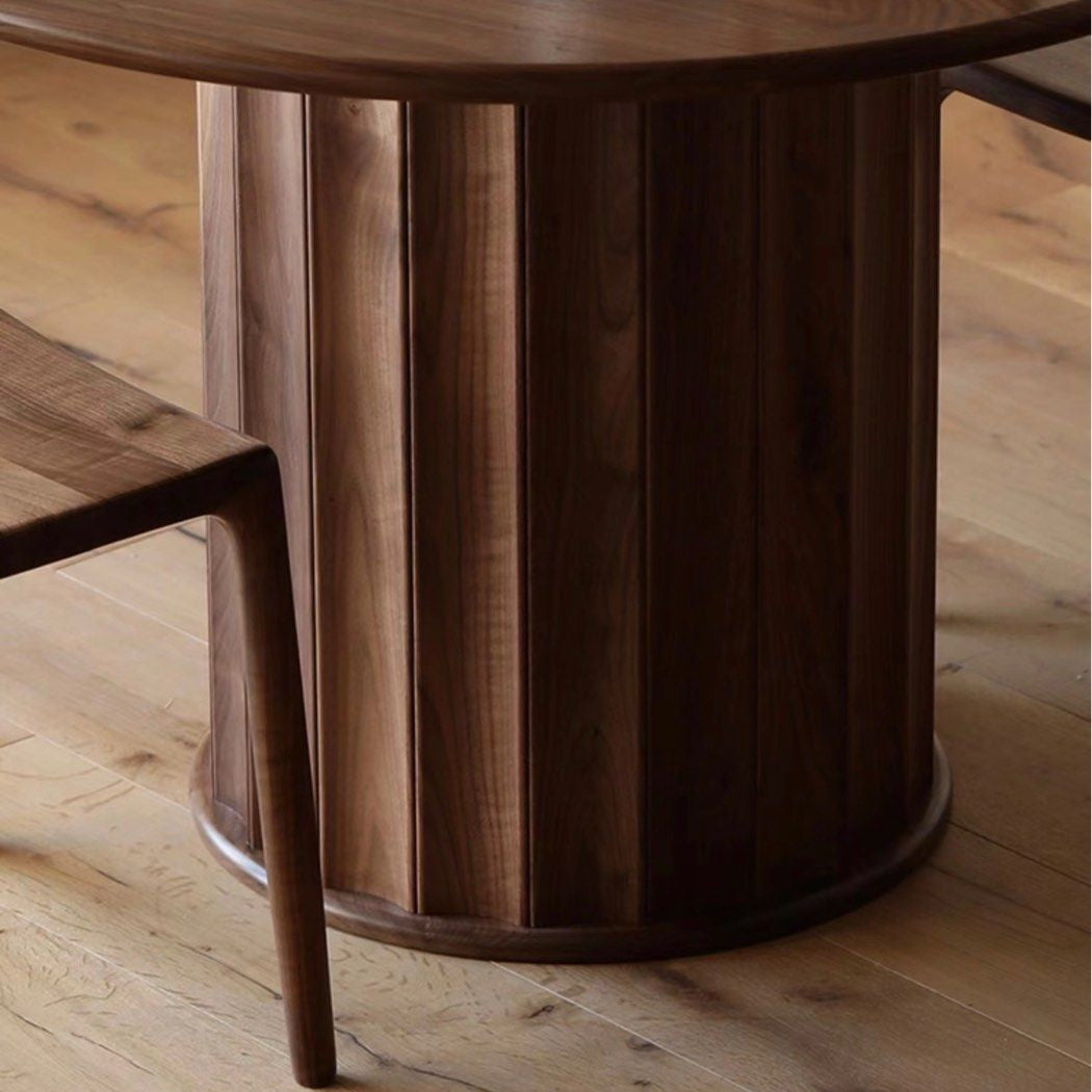 ELVIS Round Wood Dining Table