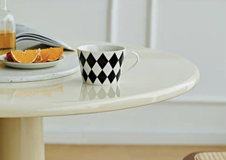 CRISPIN Round Dining Table