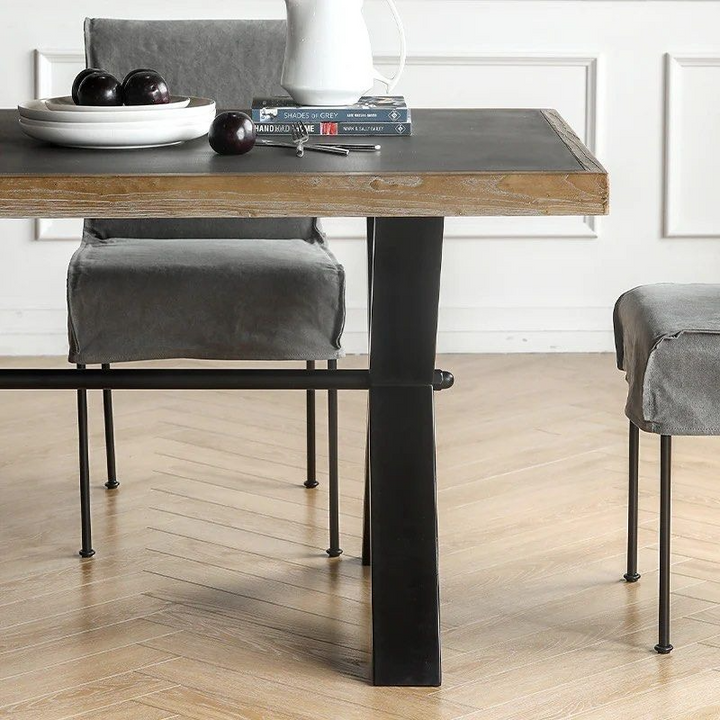 EVRON Pedestal Dining Table