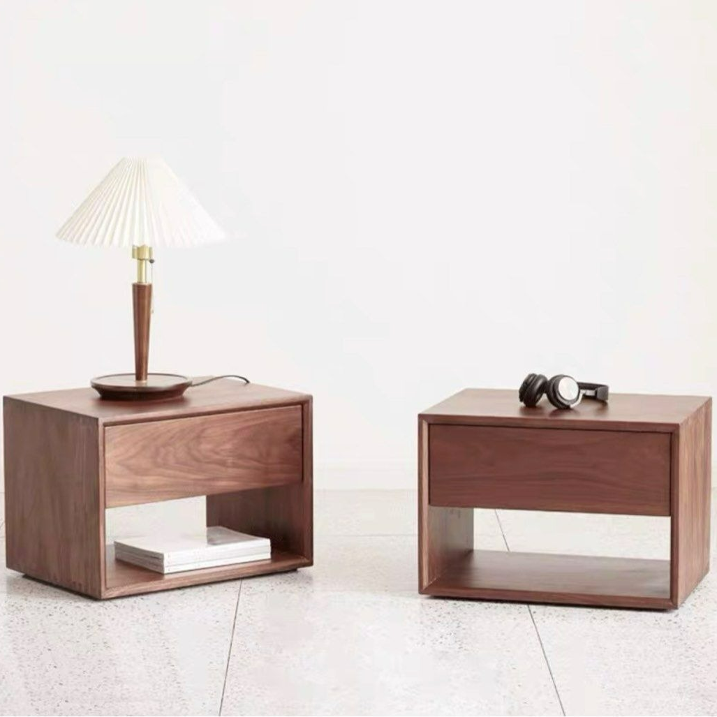 IDAHO Modern Solid Wood Bedside Table