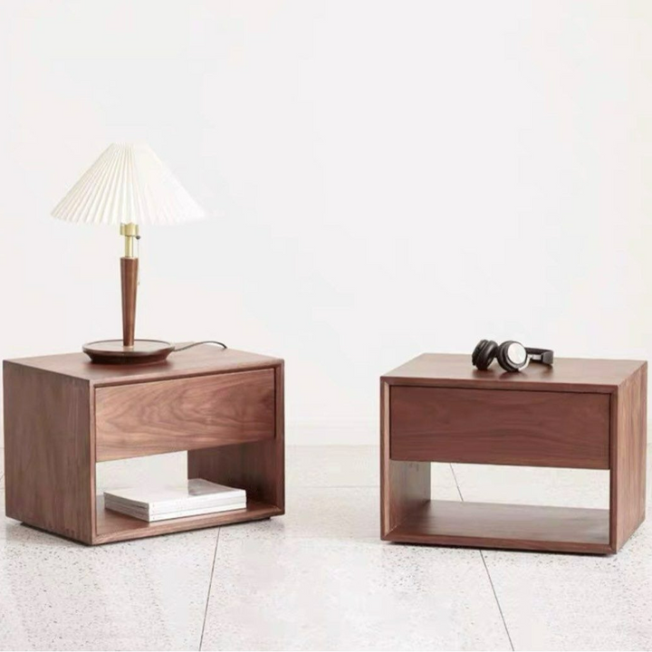 IDAHO Modern Solid Wood Bedside Table
