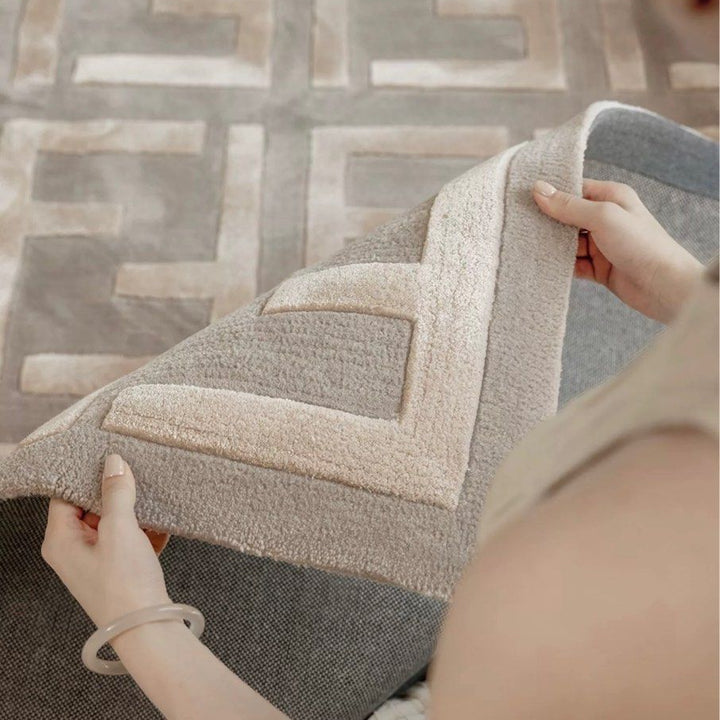 IDRIL Modern Wool Rug