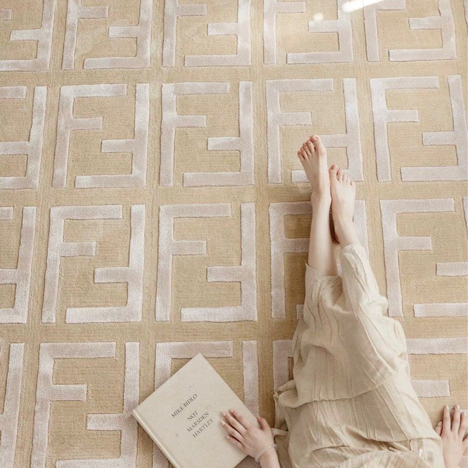 IDRIL Modern Wool Rug
