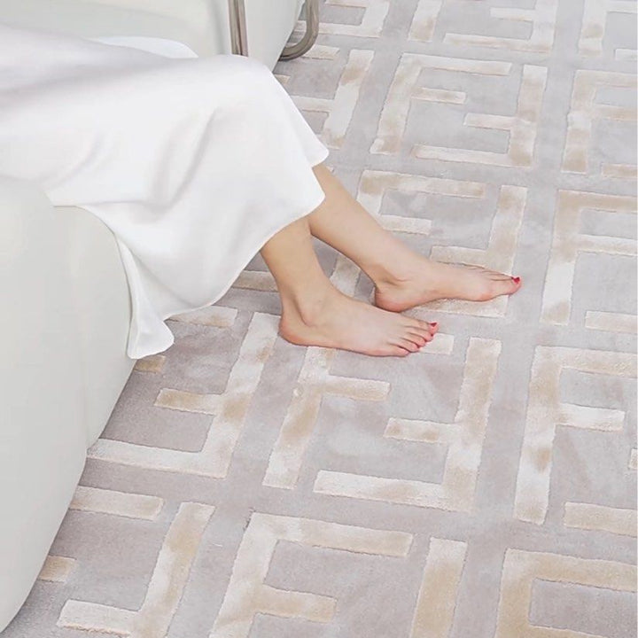 IDRIL Modern Wool Rug