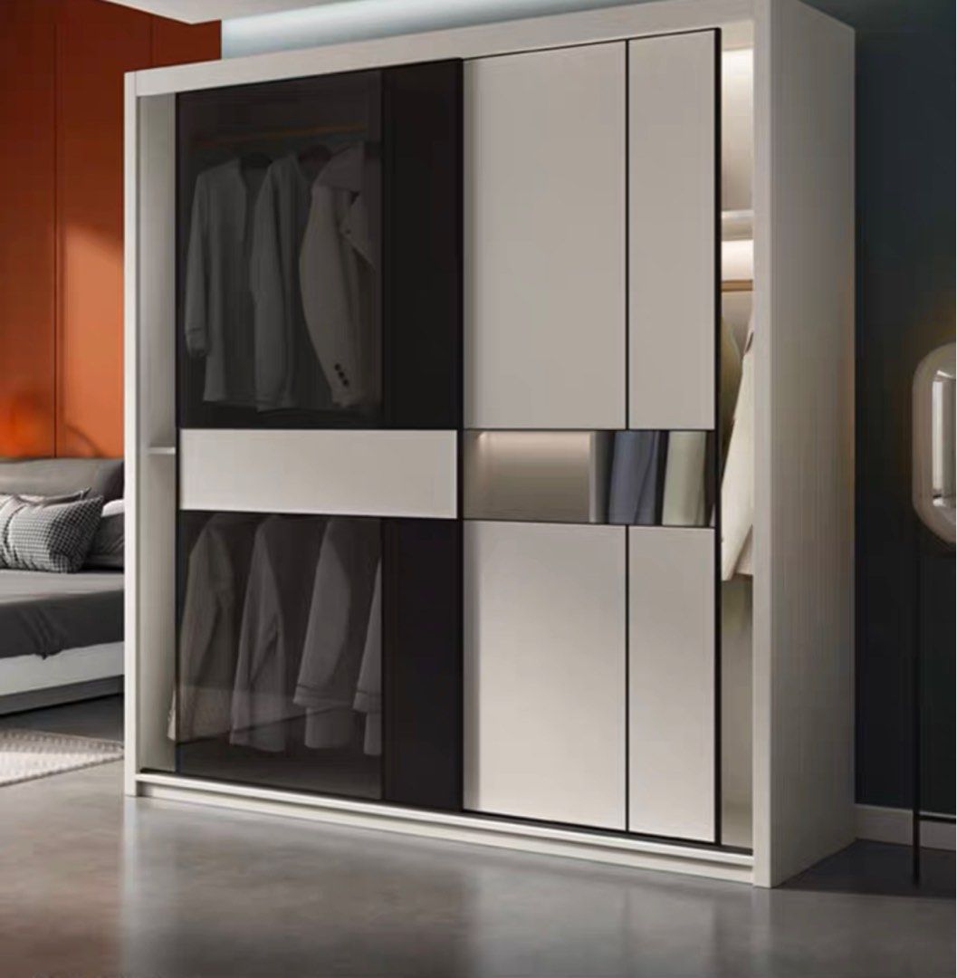 POMPEDIA Modern Wardrobe