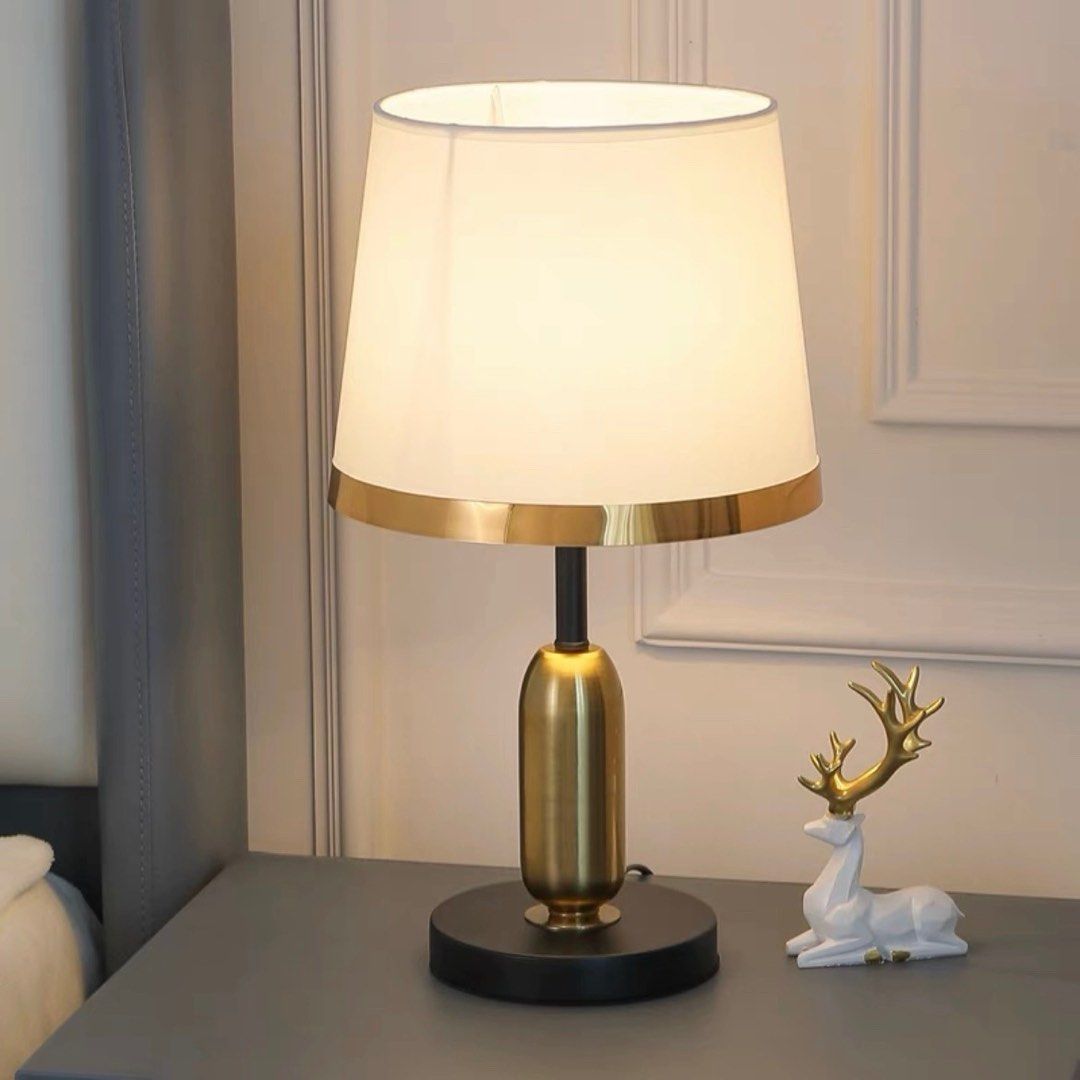 REID Modern Table Lamp