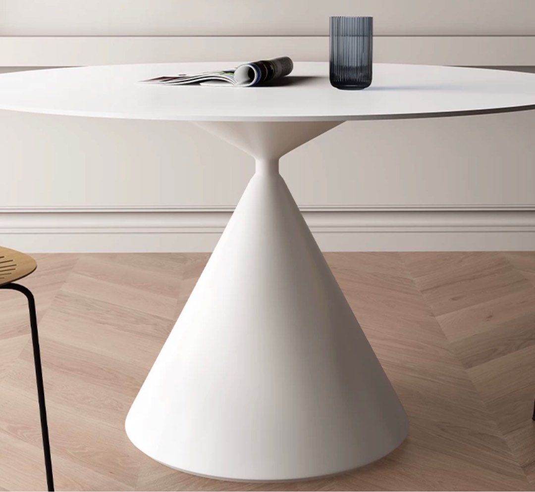 CORDEL Dining Table