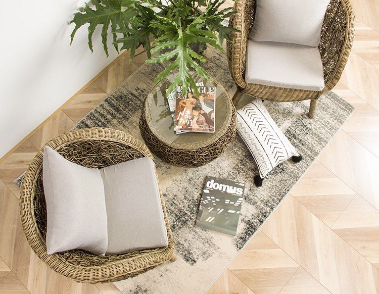 SERNA Outdoor Table & Chairs