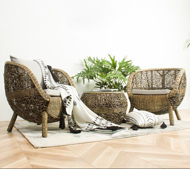 SERNA Outdoor Table & Chairs