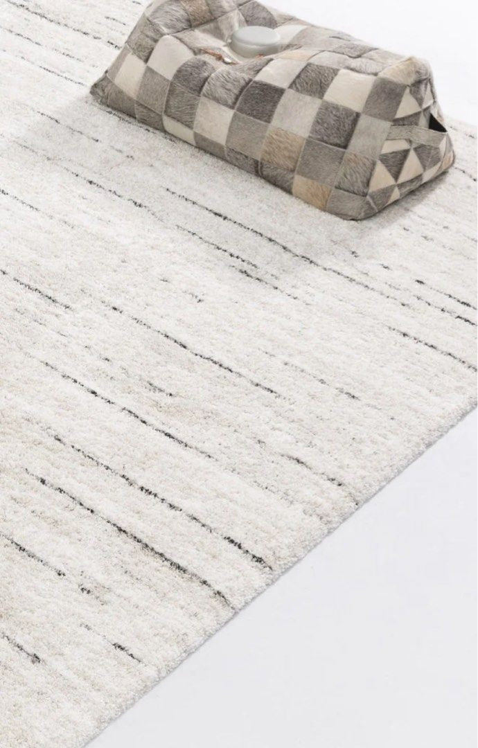VIK Rug