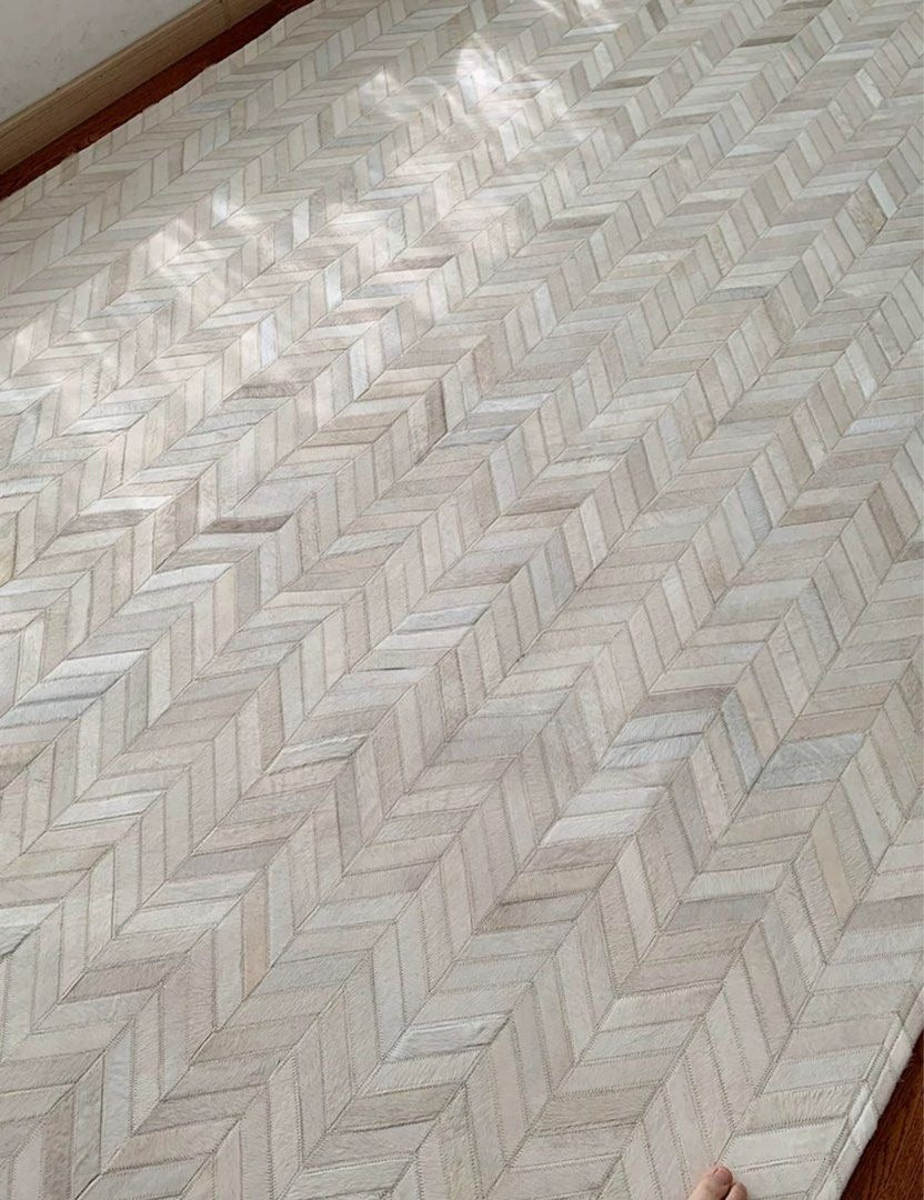 RABASTAN Modern Cowhide Leather Rug
