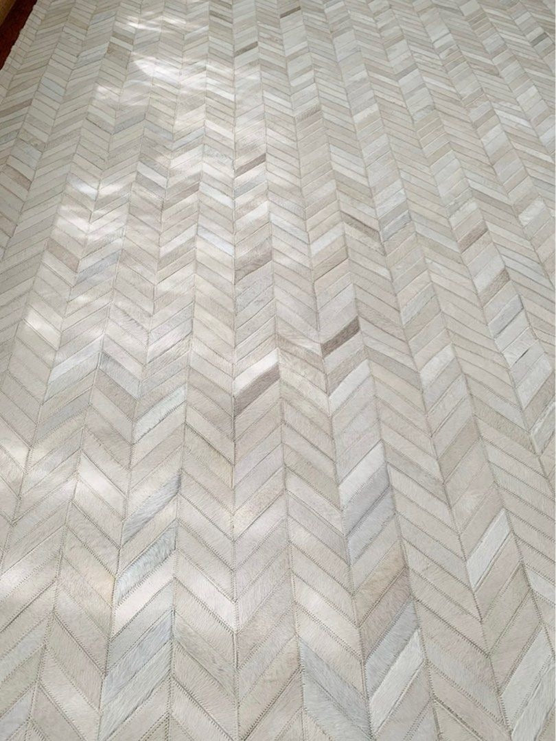 RABASTAN Modern Cowhide Leather Rug