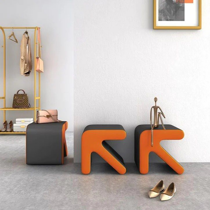ENRICO Arrow Ottoman