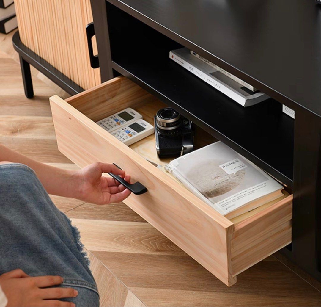 KRENAN Minimalistic Tv Console