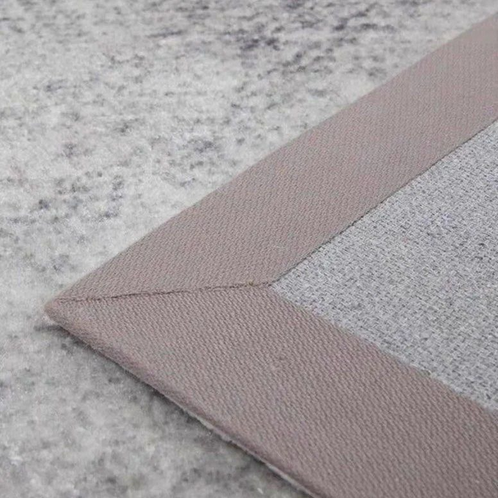 LIA Minimalistic Rug