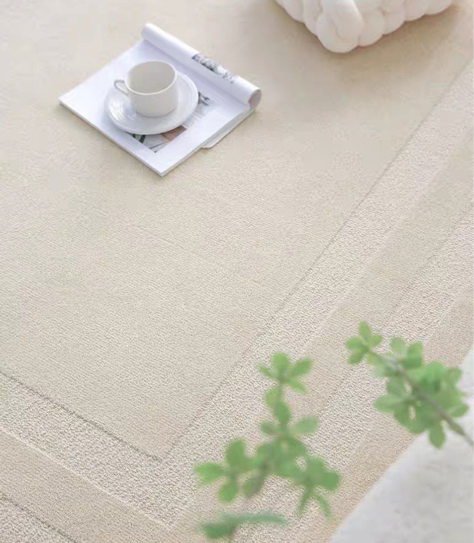 MOLLY Modern Soft Rug