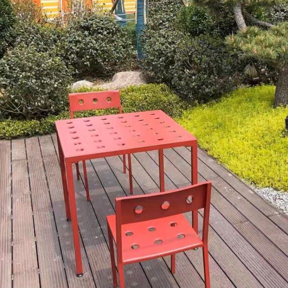 ROCIE Outdoor Table & Chairs