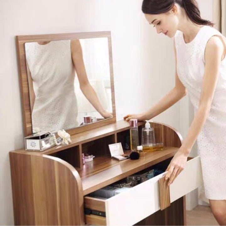 WYRA Modern Vanity Set
