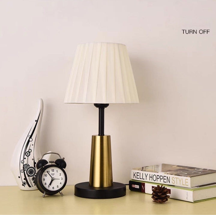 YANGS Modern Table Lamp
