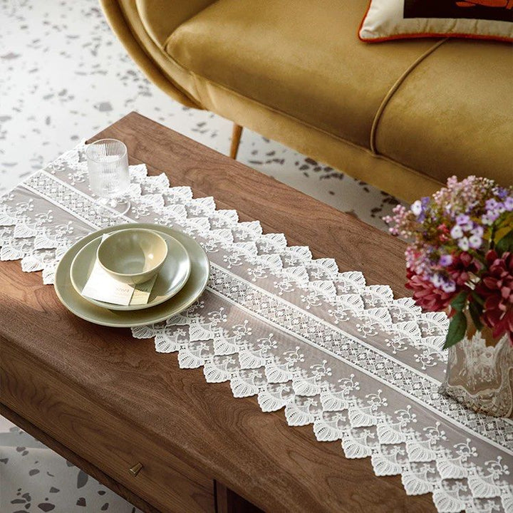 ZANN Lace Table Runner