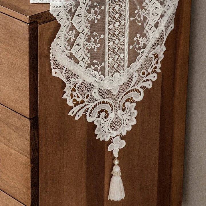 ZANN Lace Table Runner